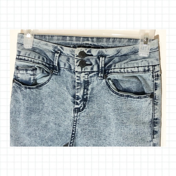 Blue Acid Wash Denim High Waist - Picture 2 of 6